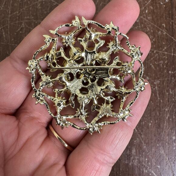 VINTAGE Gold Tone Brown Tan AB Rhinestone Cluster Brooch Pin - Picture 3 of 3